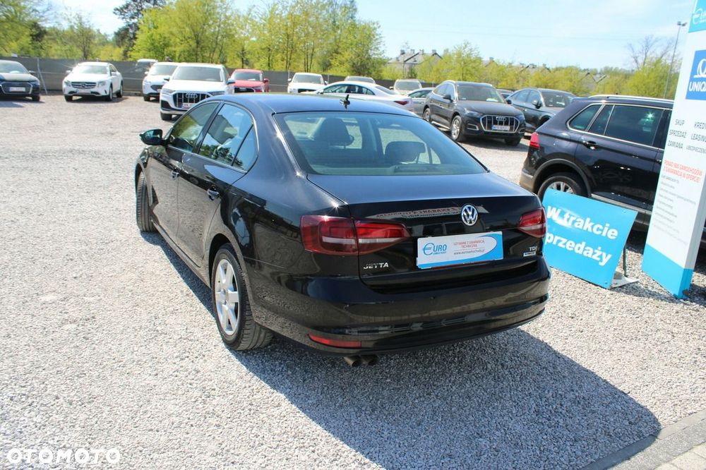 Volkswagen Jetta - 9