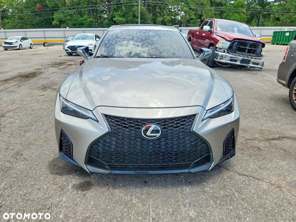 Lexus Is 2021 photo 5