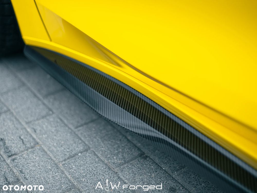 Chevrolet Corvette - 16