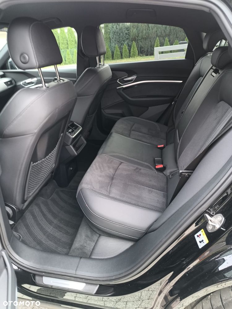 Audi e-tron - 11