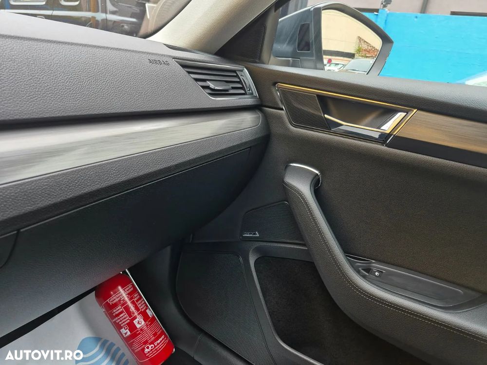 Skoda Superb 2.0 TDI DSG Style - 29