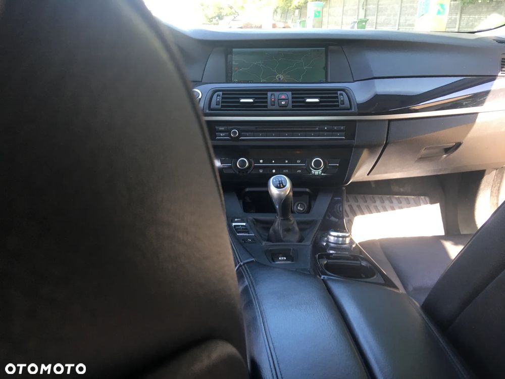 BMW Seria 5 520d - 16