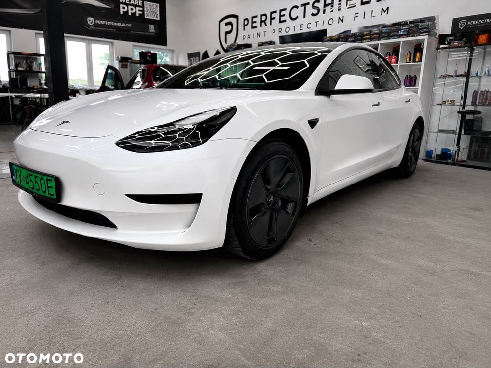 Tesla Model 3 Standard Range Plus - 2