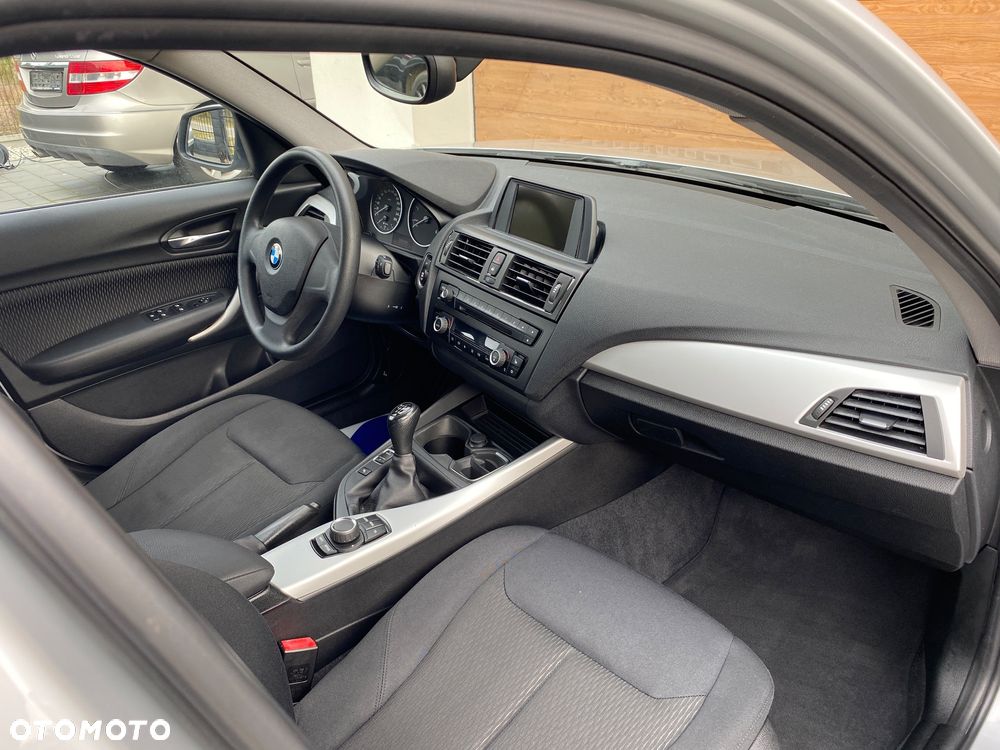 BMW Seria 1 116d DPF Edition Sport - 28