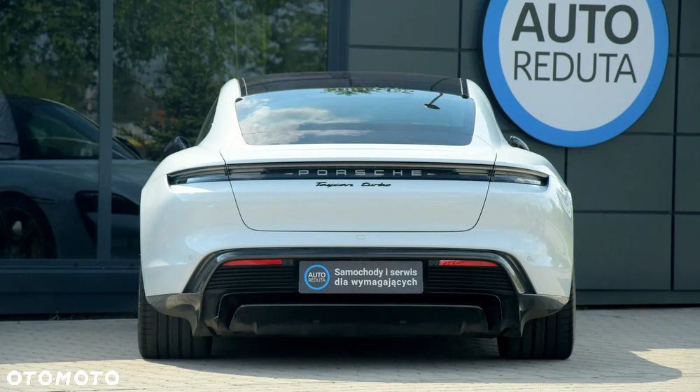 Porsche Taycan Turbo - 6