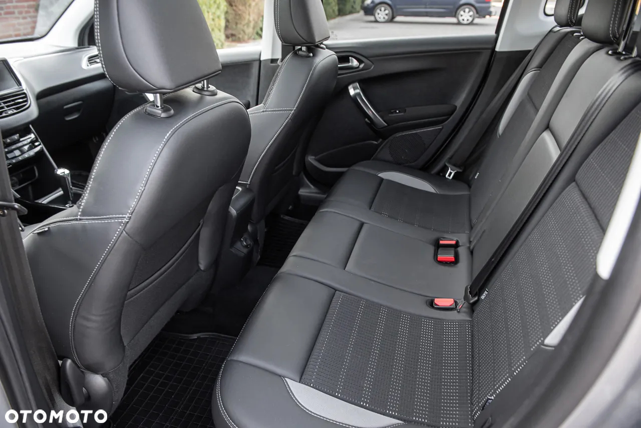 Peugeot 2008 e-HDi FAP 92 EGS6 STOP & START Allure - 23