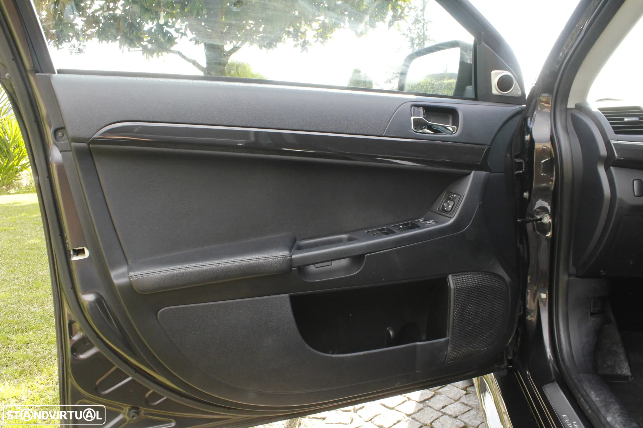 Mitsubishi Lancer - 11