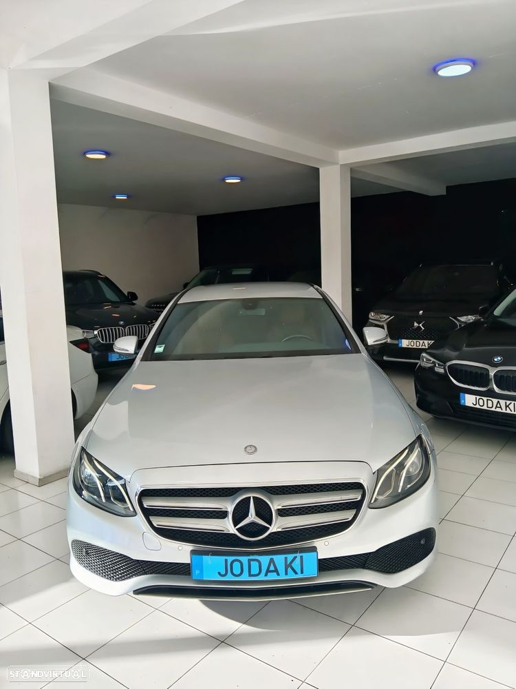 Mercedes-Benz E 220 - 1