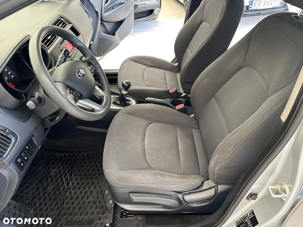 Kia Rio 1.2 M - 7