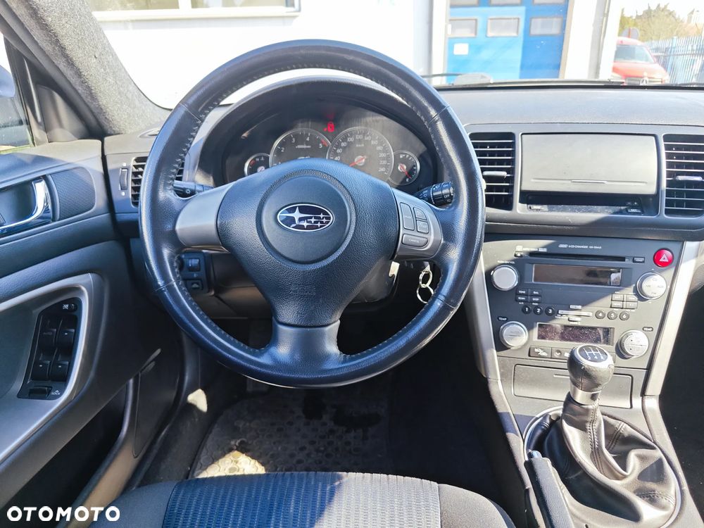 Subaru Legacy - 11