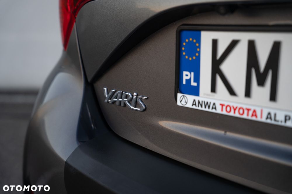 Toyota Yaris Hybrid 100 Premium EU6 - 29