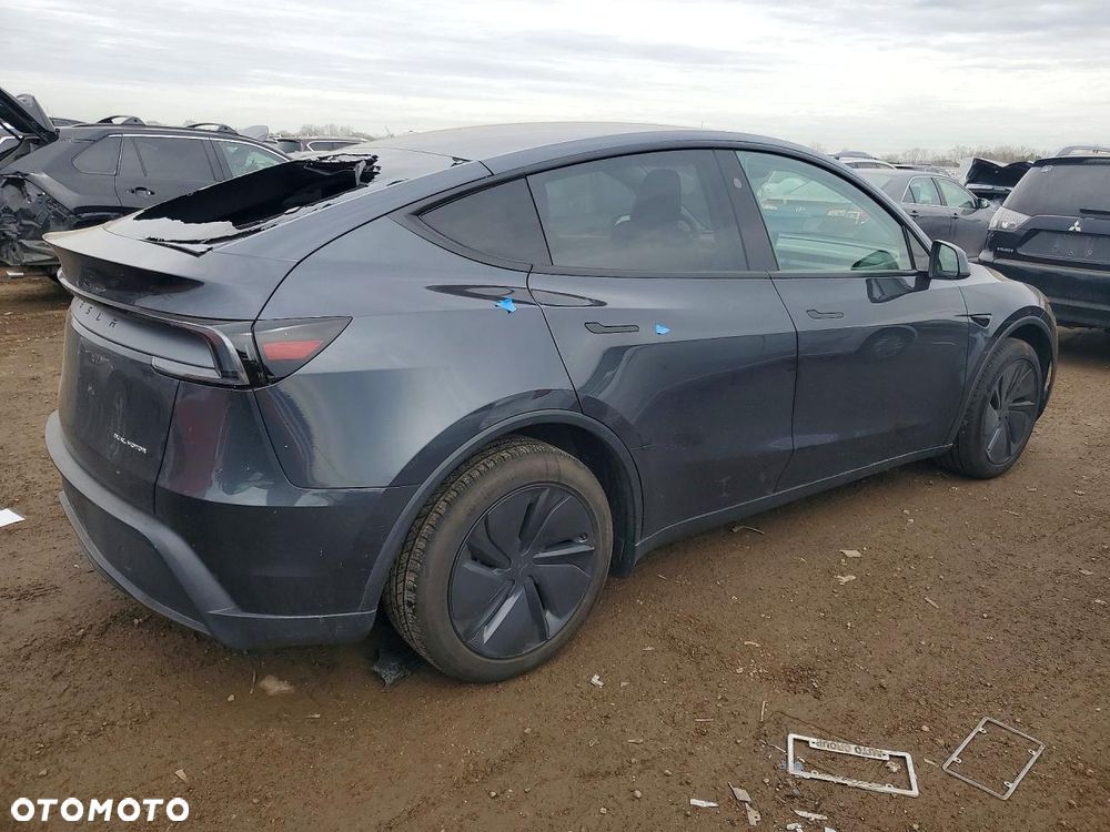 Tesla Model Y Premium Long Range Dual Motor AWD - 3