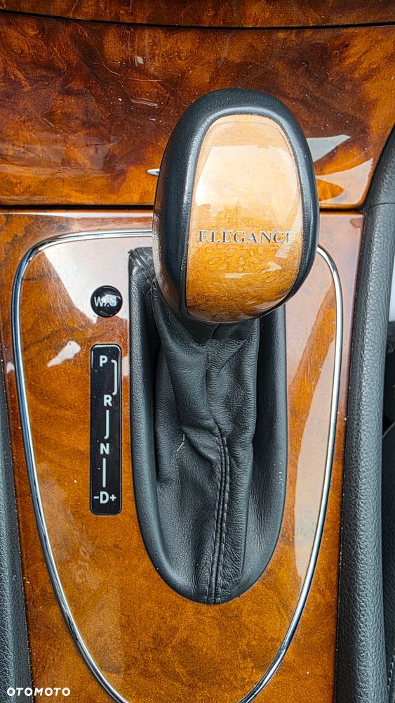 Mercedes-Benz Klasa E - 31