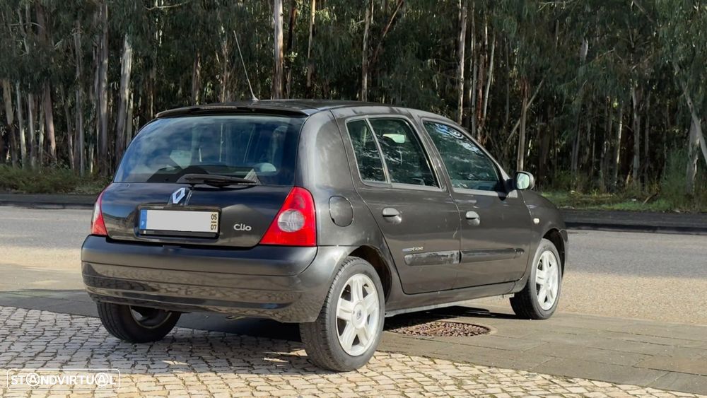 Renault Clio 1.2 16V SE Extreme - 6