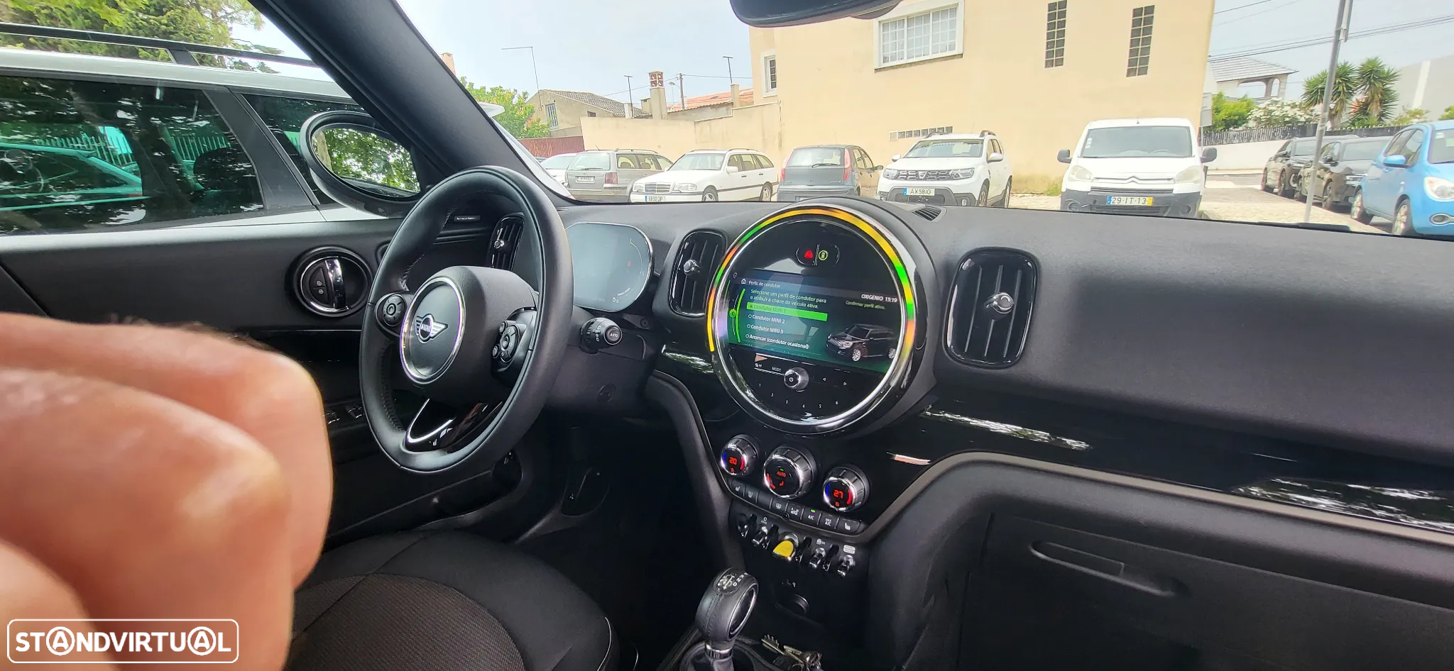 MINI Countryman Cooper SE ALL4 Classic Auto - 5