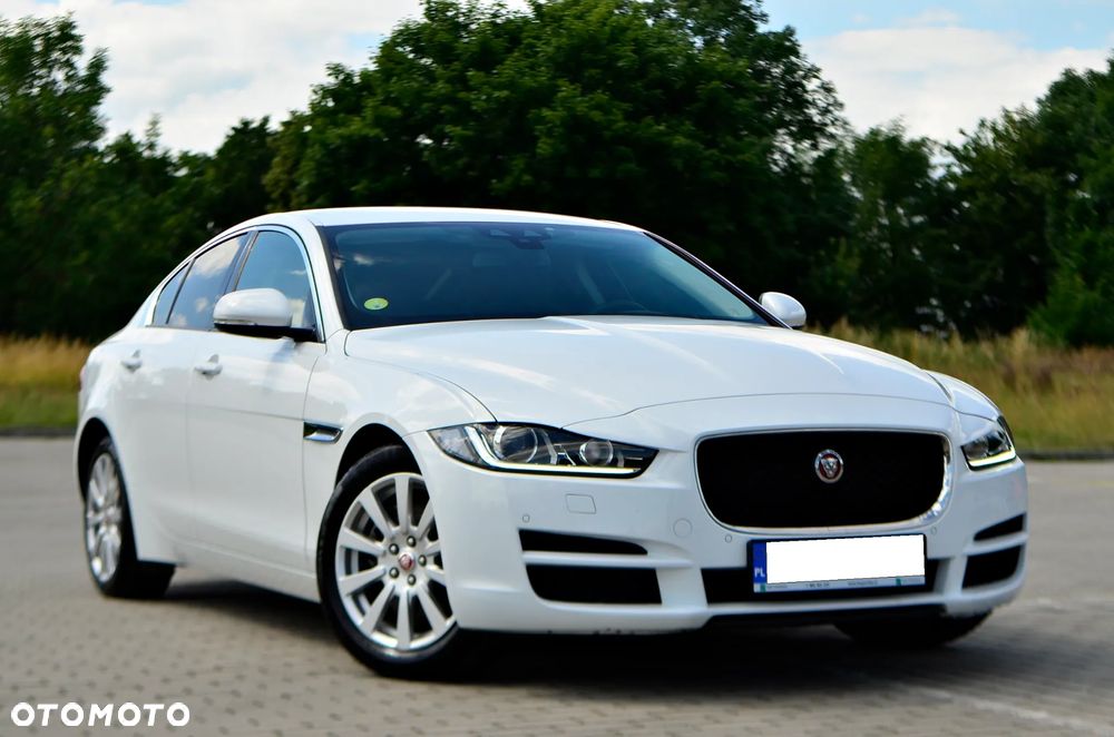 Jaguar XE 2.0 D Prestige - 14