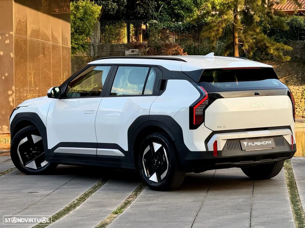 Kia EV3 81,4-kWh FWD Earth - 23
