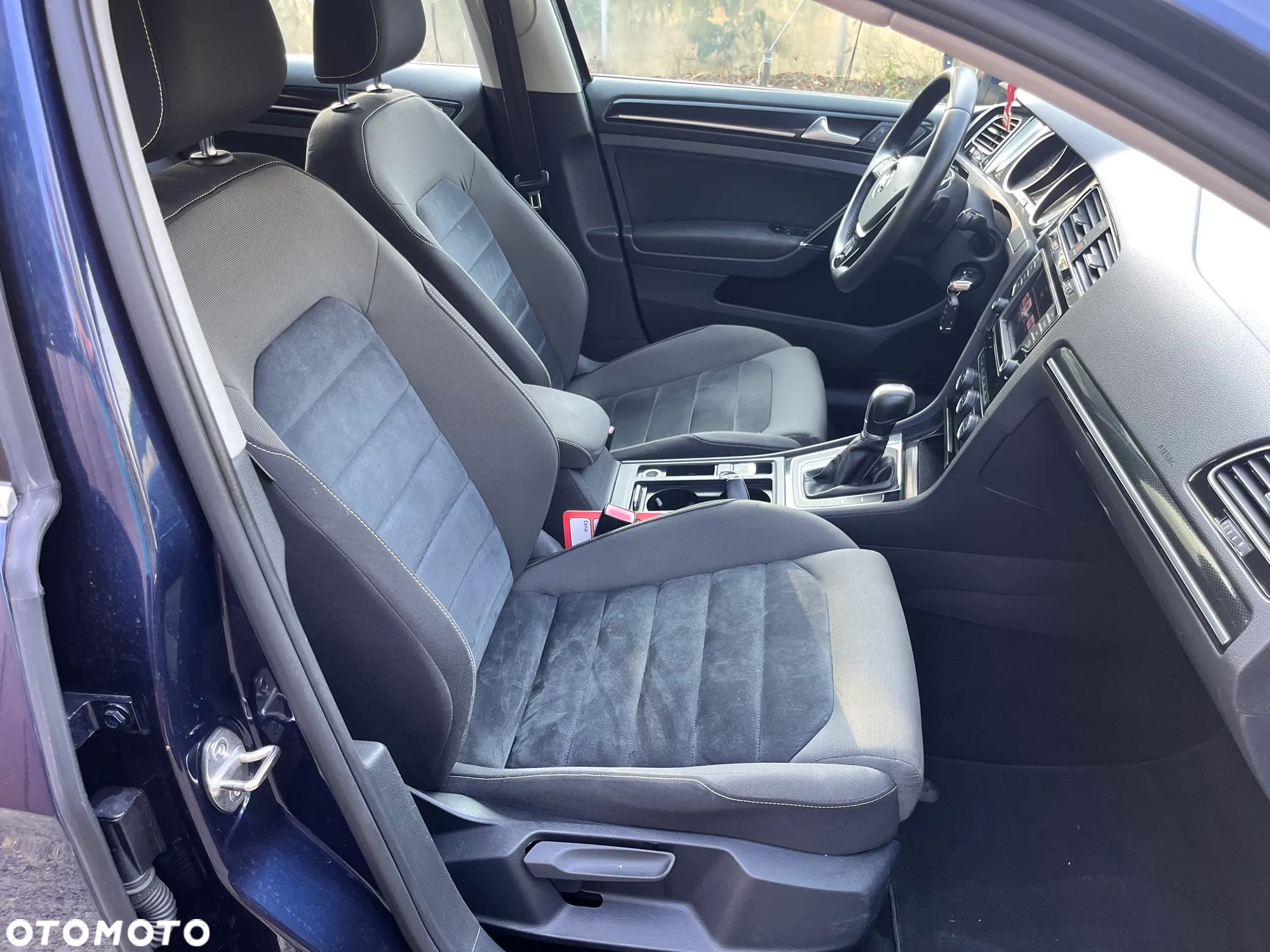 Volkswagen Golf 2.0 TDI BlueMotion Technology DSG Highline - 16