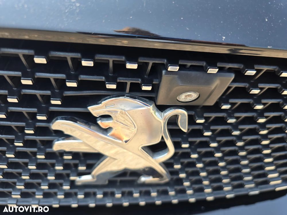 Peugeot 5008 2.0L BlueHDI EAT8 S&S GT - 12