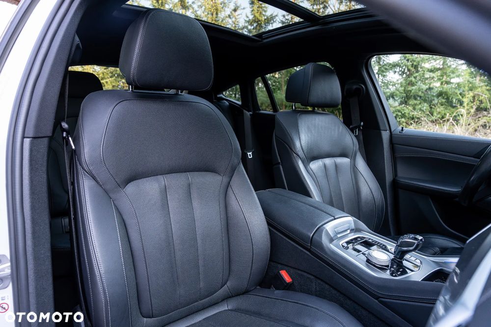 BMW X6 - 25