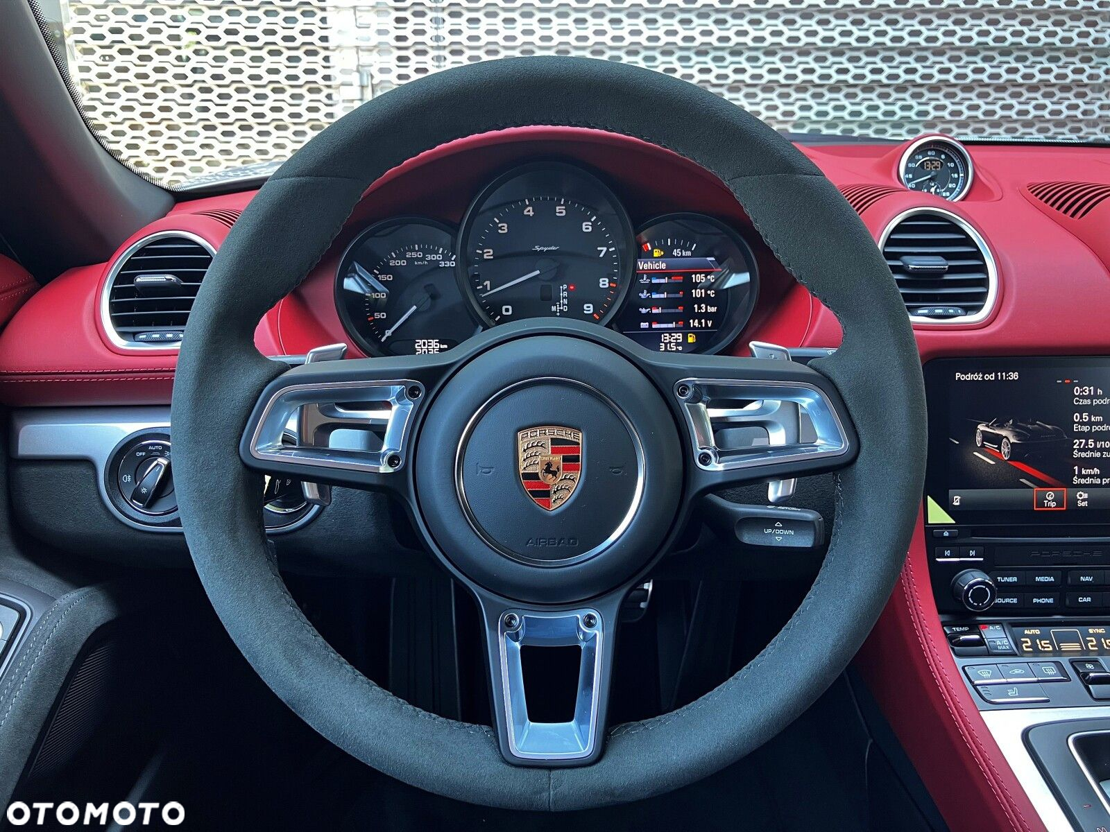 Porsche 718 Spyder - 17