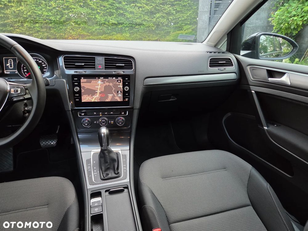 Volkswagen Golf Variant - 23