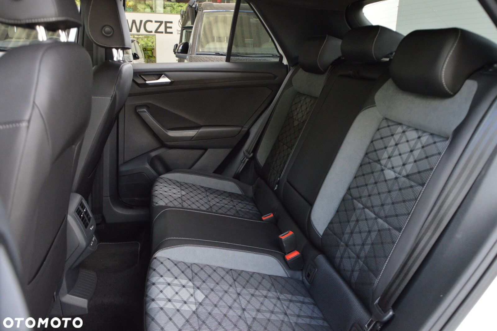 Volkswagen T-Roc - 25