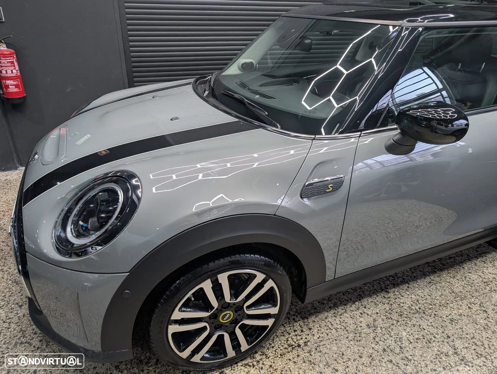 MINI 3 Portas Cooper SE Premium Extra Essential - 4