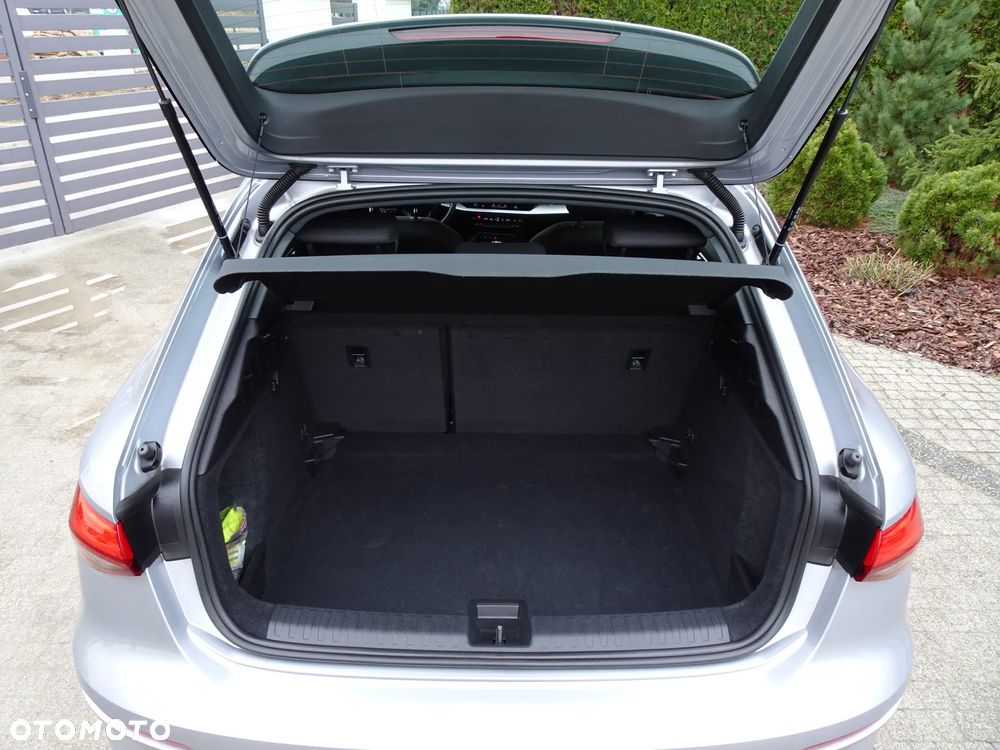 Audi A3 Sportback 30 TDI Advanced - 11