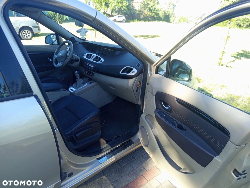 Renault Scenic 1.9 dCi Bose Edition - 25