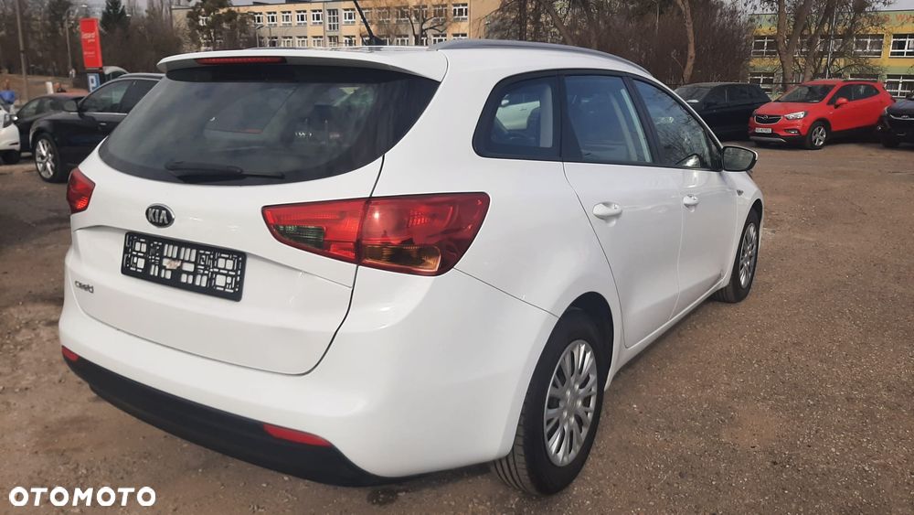 Kia Ceed 1.6 GDI Spirit - 3