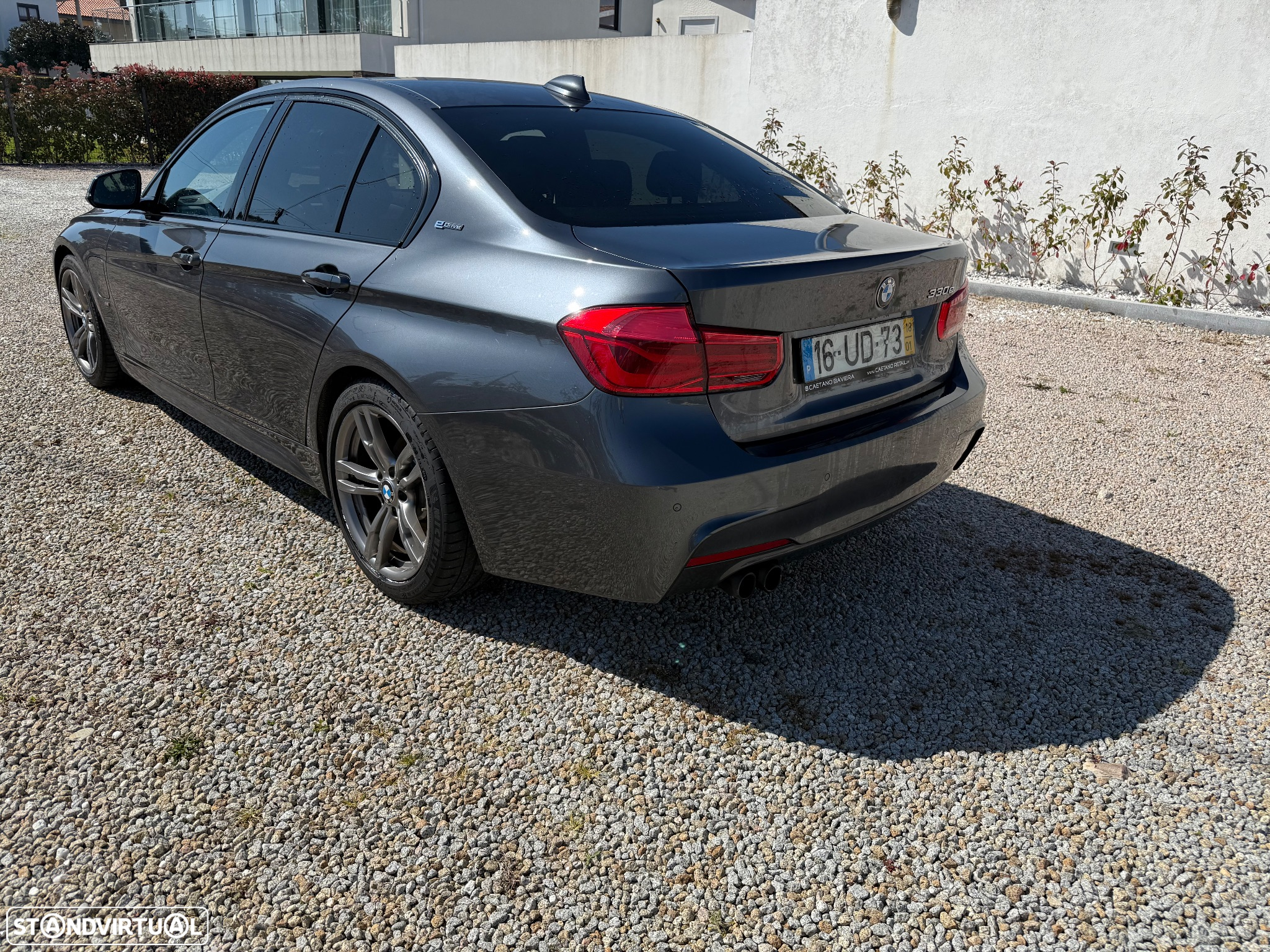 BMW 330 e iPerformance Pack M - 6