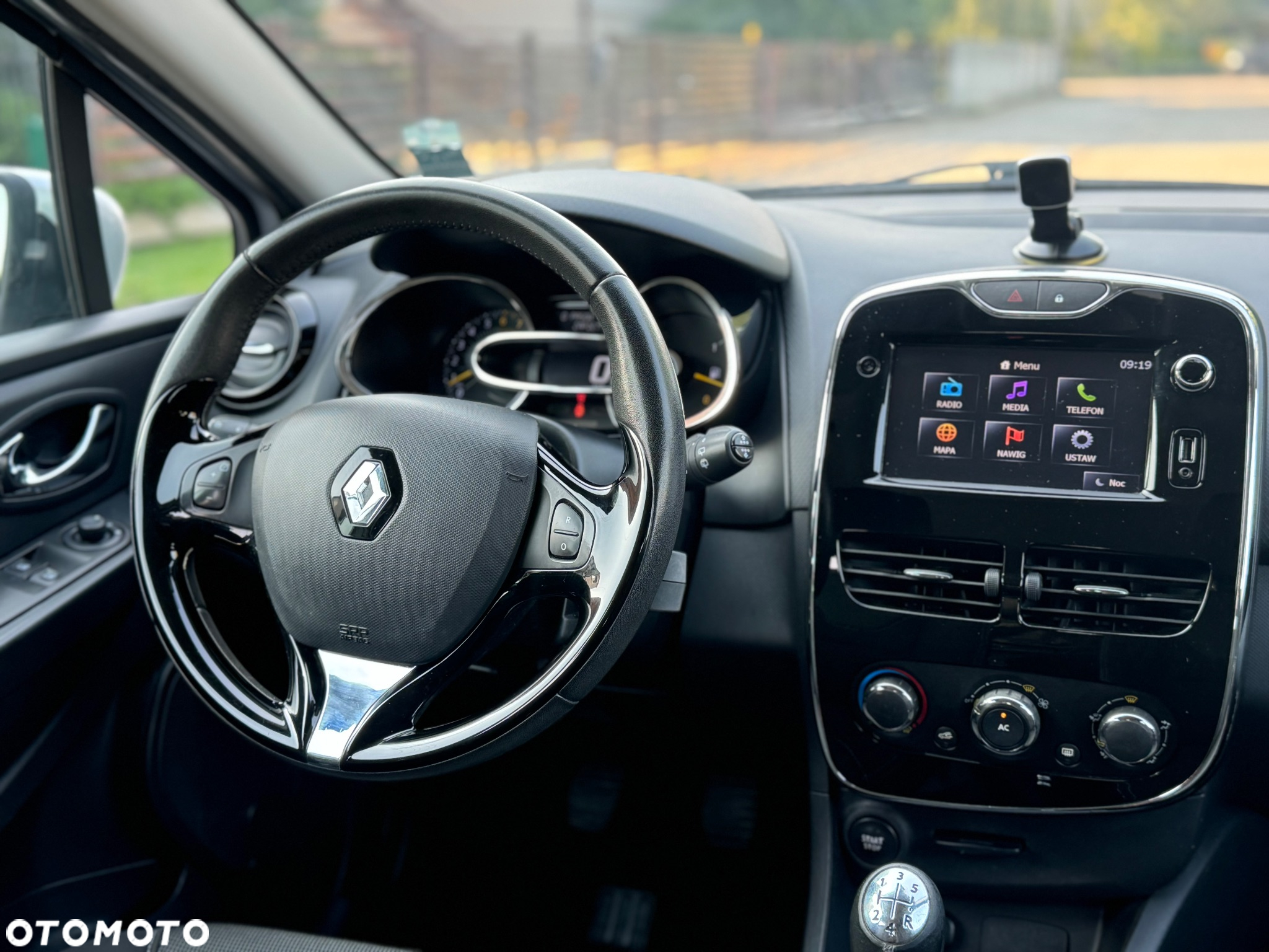 Renault Clio - 29