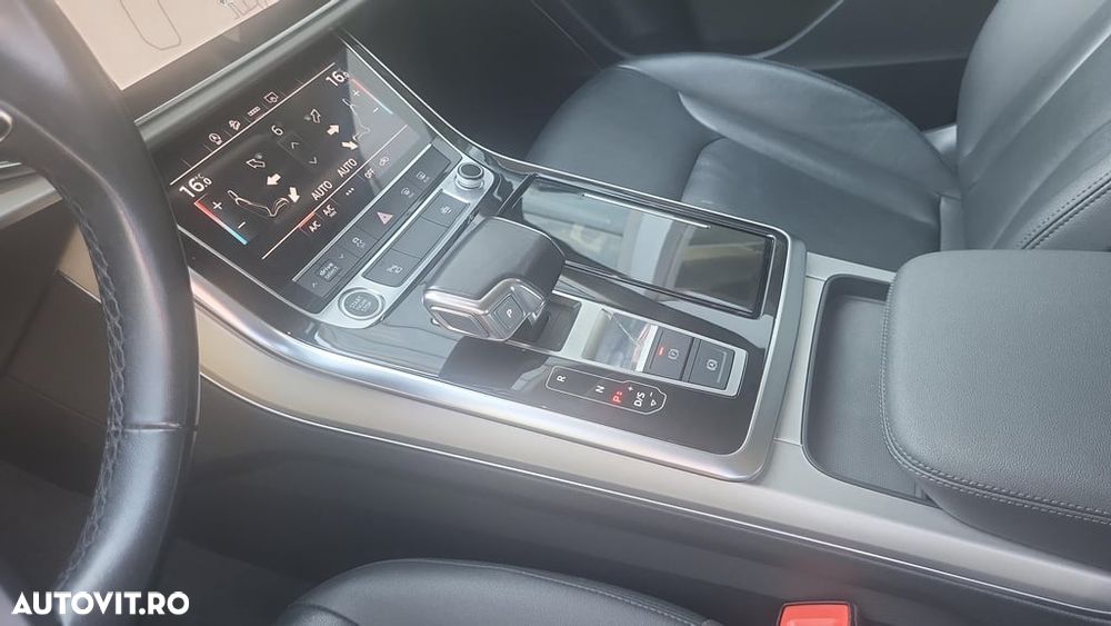 Audi Q7 3.0 45 TDI quattro Tiptronic Basic - 13