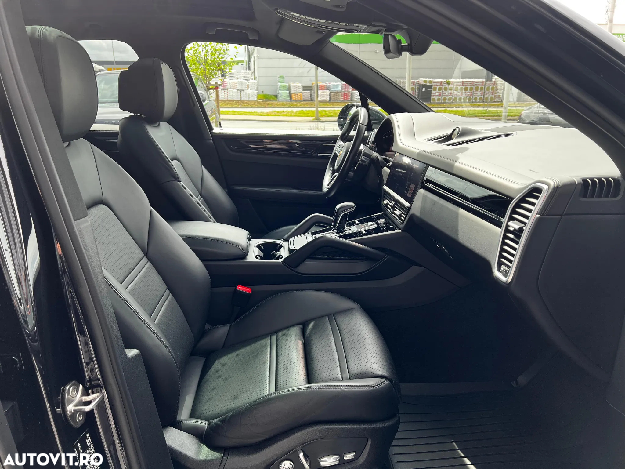 Porsche Cayenne - 8