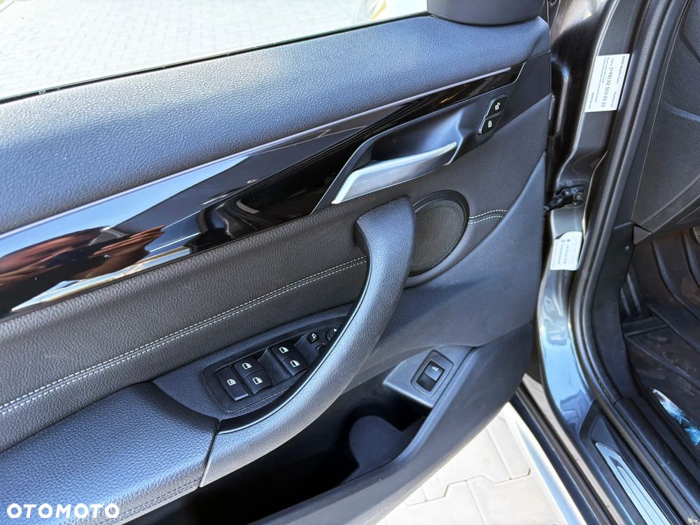 BMW X1 sDrive18i GPF xLine - 20