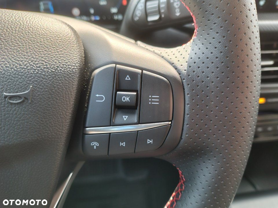 Ford Kuga - 12