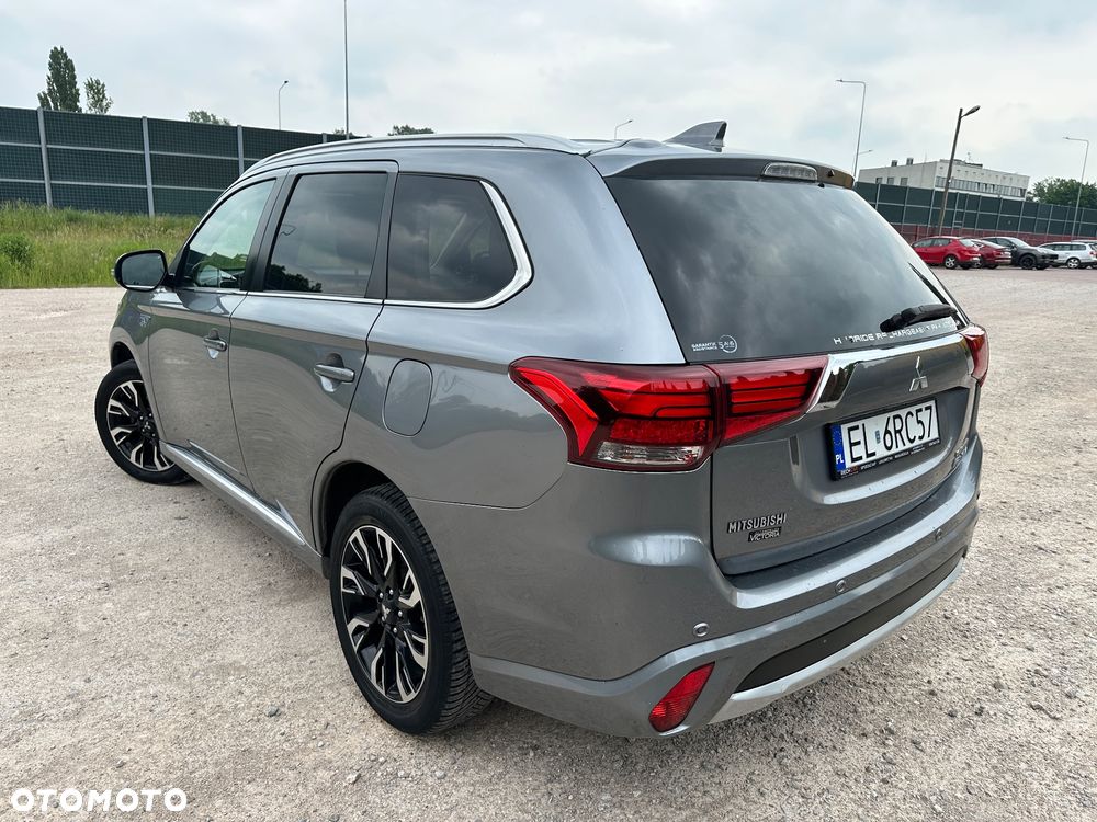Mitsubishi Outlander Intense + - 5