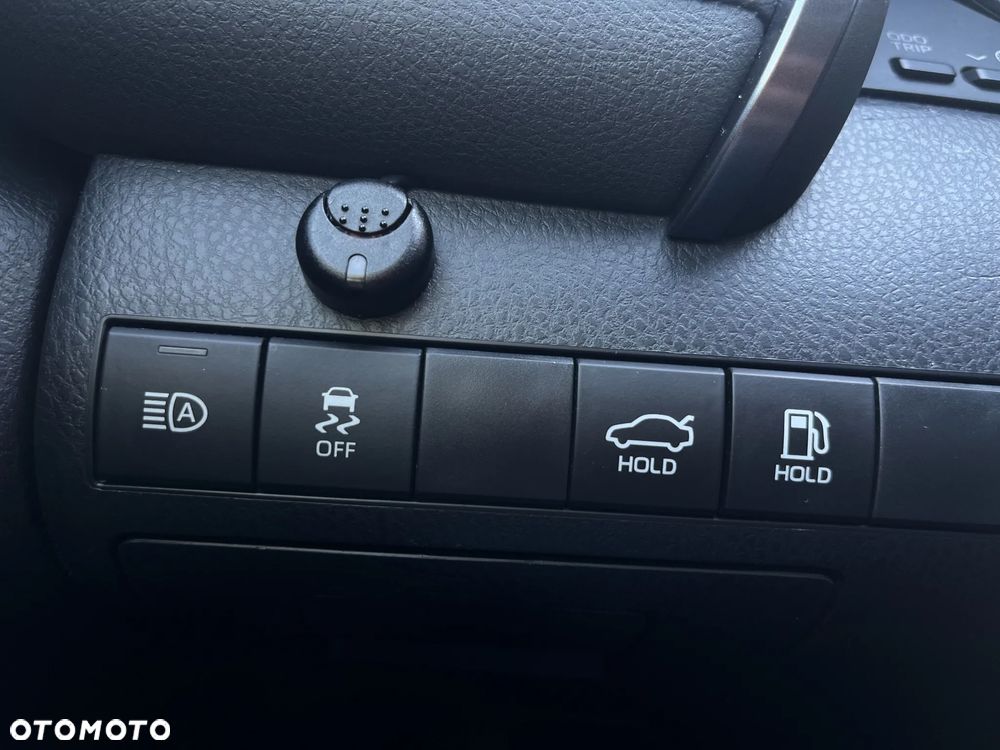 Toyota Camry 2.5 Hybrid Comfort CVT - 16