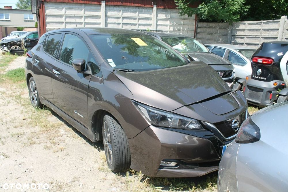 Nissan Leaf - 3