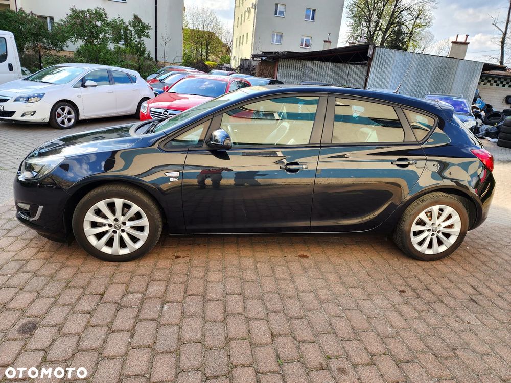 Opel Astra 1.4 Turbo 150 Jahre - 7