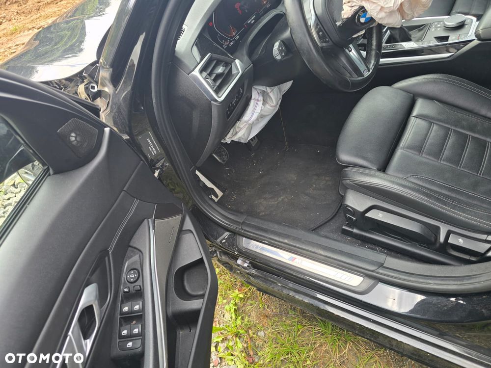 BMW Seria 3 318d Edition M Sport Shadow - 36