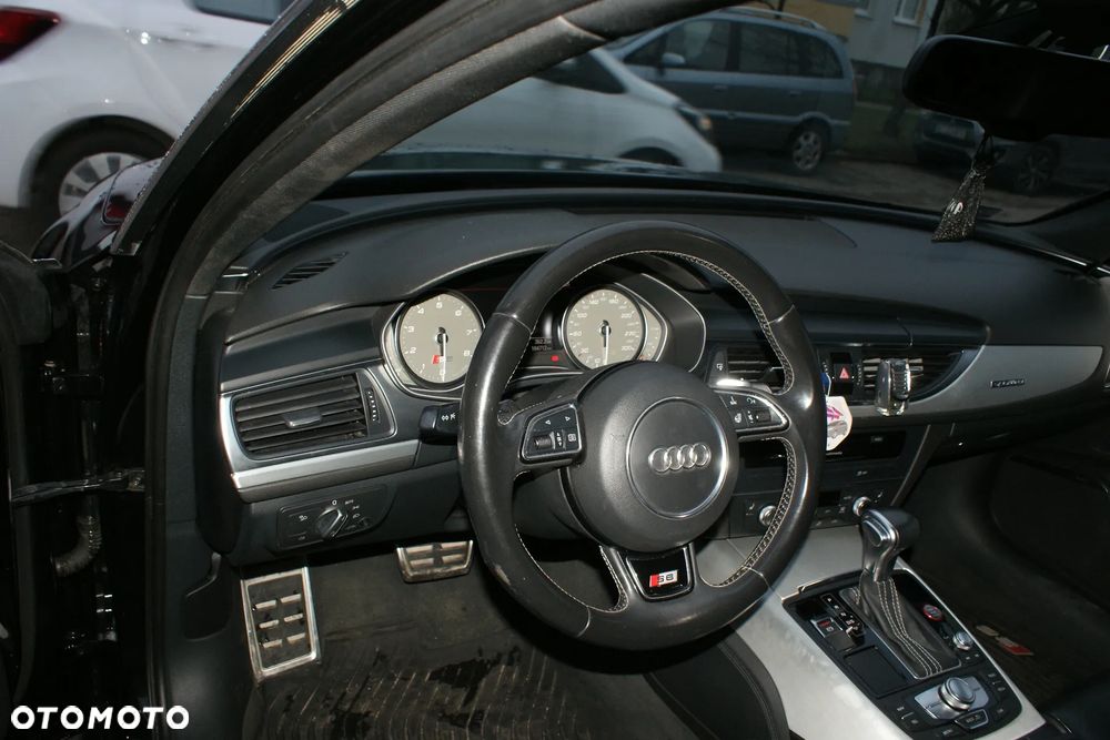 Audi S6 Limousine - 13
