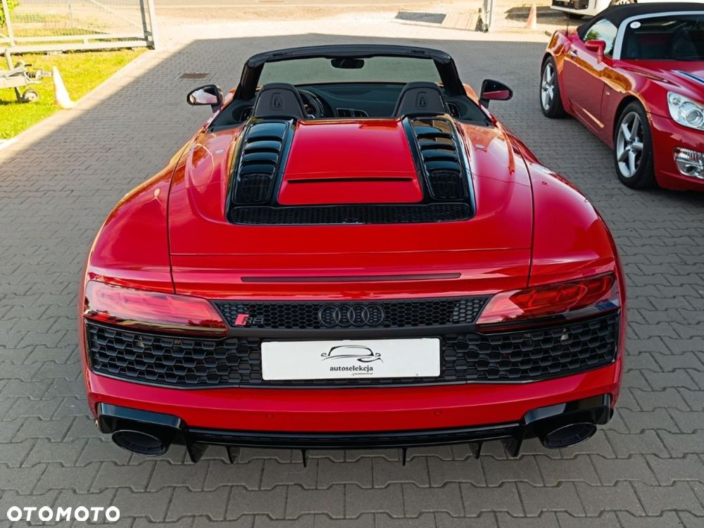 Audi R8 Spyder - 16