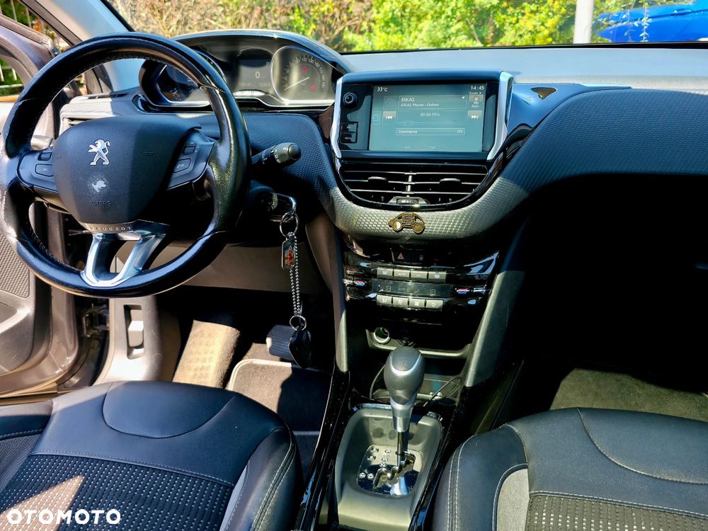 Peugeot 2008 1.2 Pure Tech GPF Allure S&S EAT6 - 13