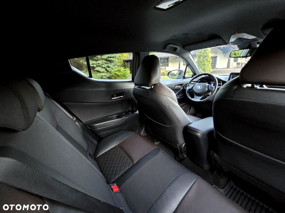 Toyota C-HR - 14