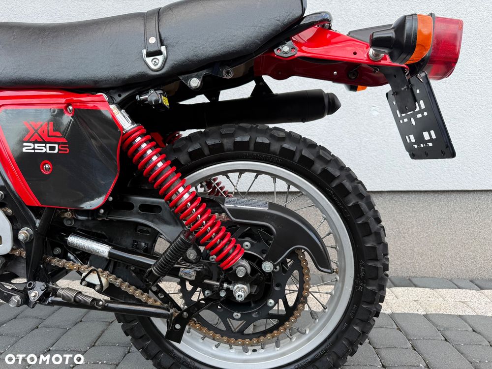 Honda XL - 6