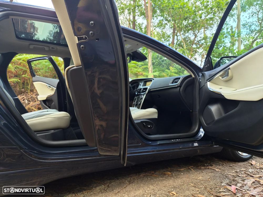 Volvo V40 D2 Summum - 6