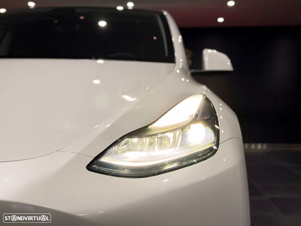 Tesla Model Y Standard - 40