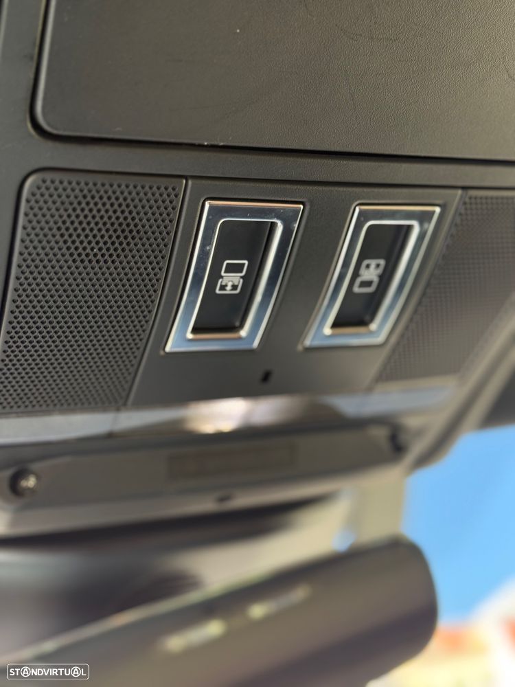 Land Rover Discovery 3.0 SD6 HSE - 17